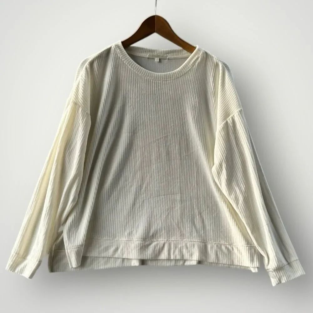 🎉5 for $45🎉 Z Supply velvet top blouse shirt size M